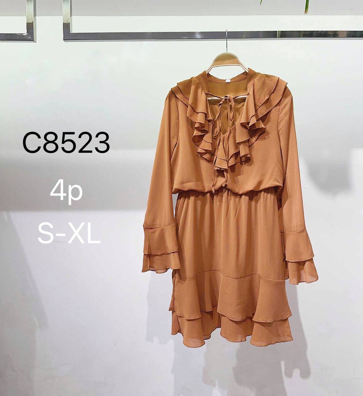 Romantic dress with ruffles