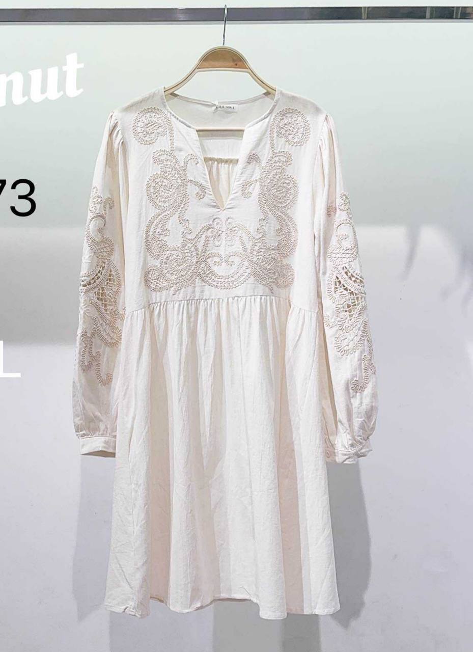 Loose-fitting dress