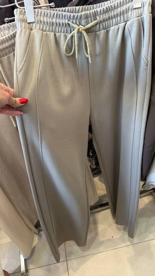 Sport-chic style pants