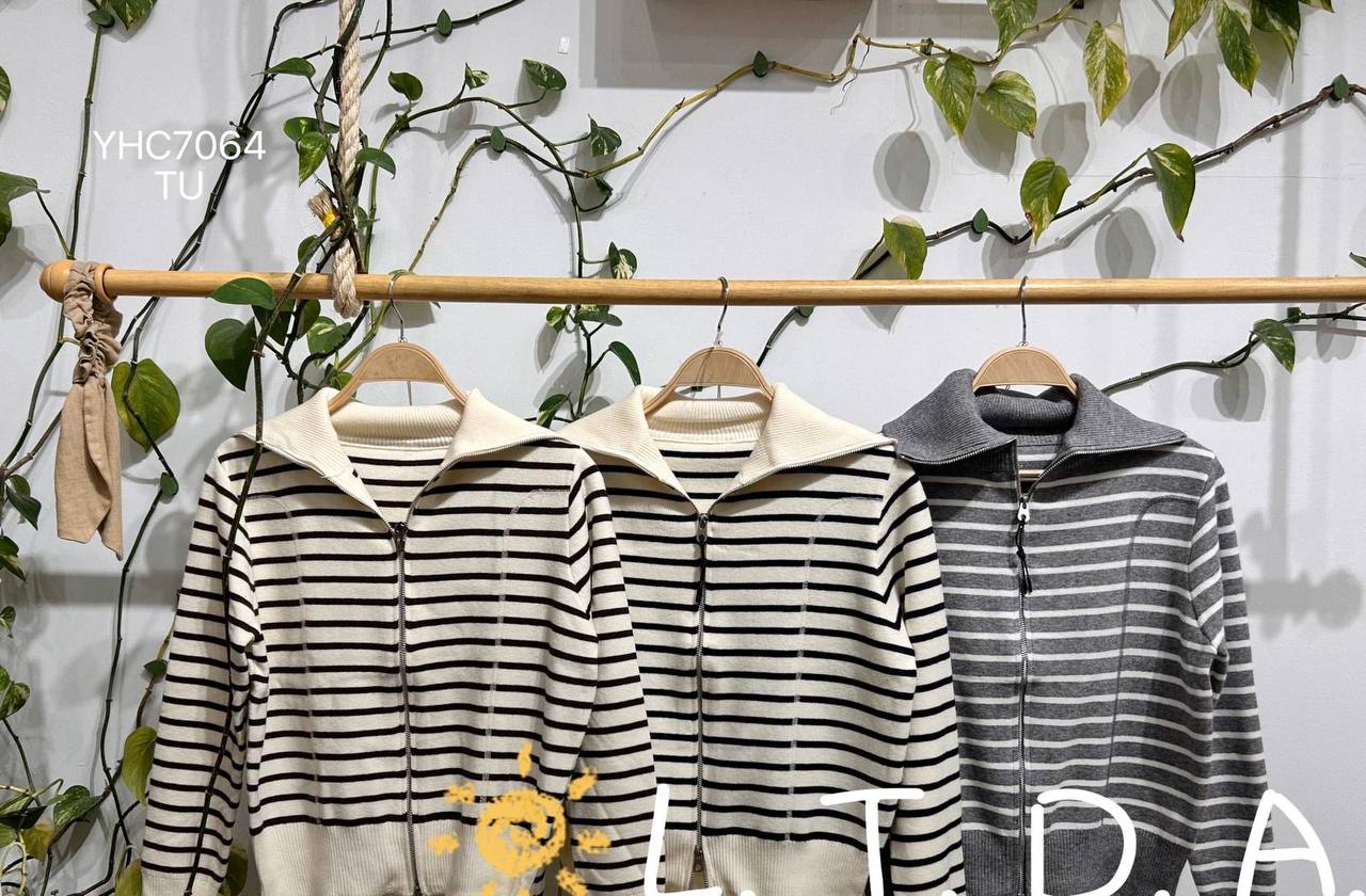 A Polo-style lock-up jumper