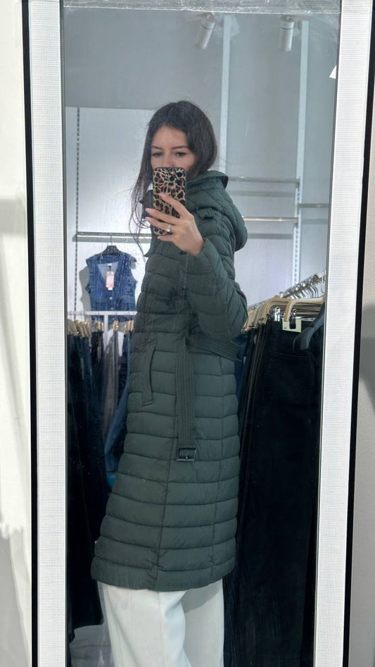 Elongated button-down buttons