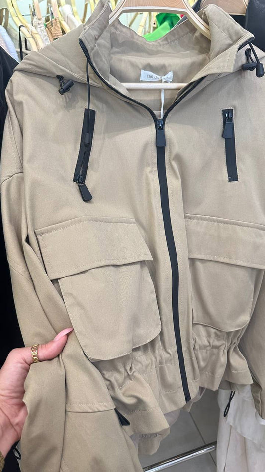 Stylish windbreakers for everyday wear