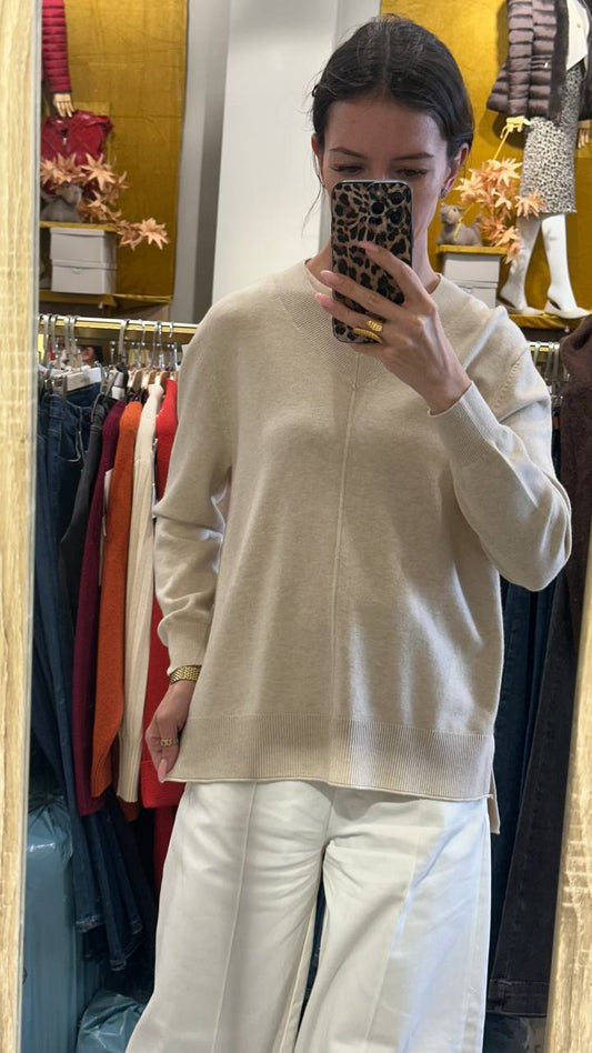 Classic straight silhouette jumper