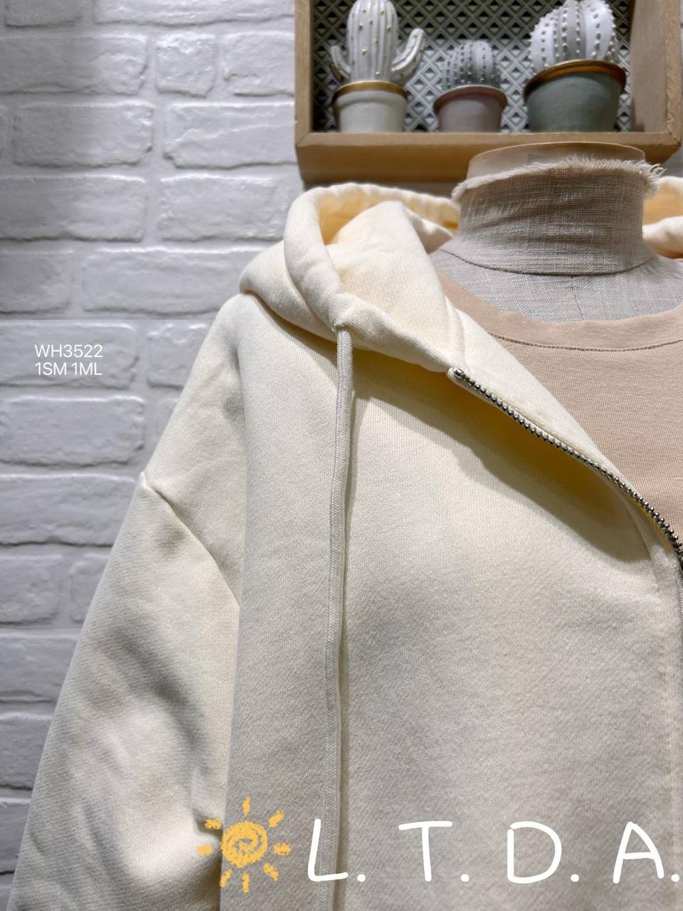 Zip-up sweatshirt