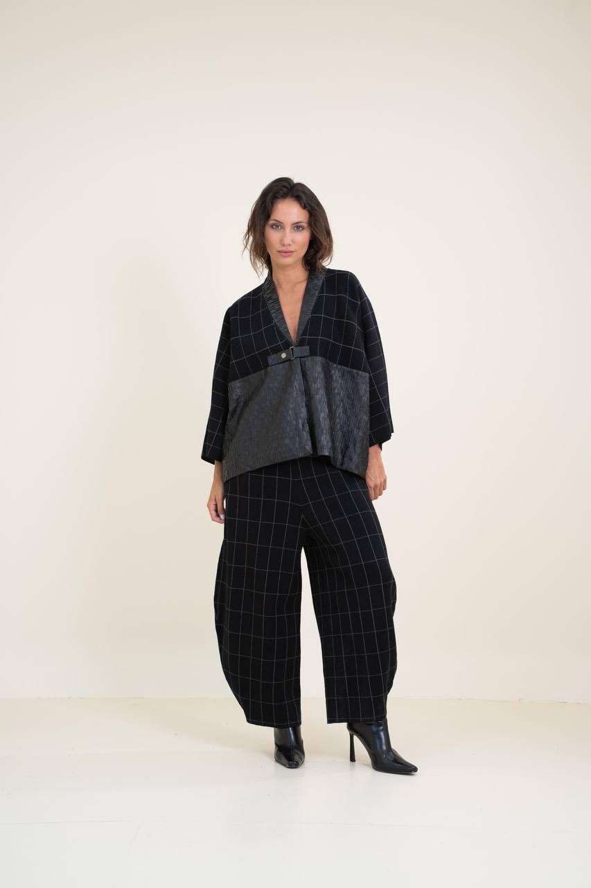 Elegant Knitted Suit from Viscose Fabric with Combined Inserts