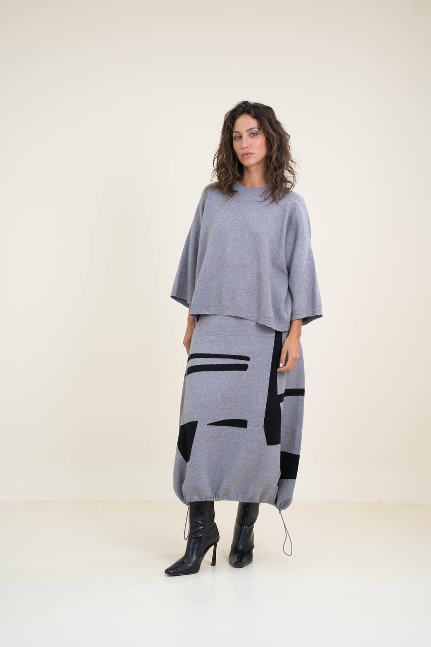 Knitted Suit with Adjustable Elastic Hem Skirt