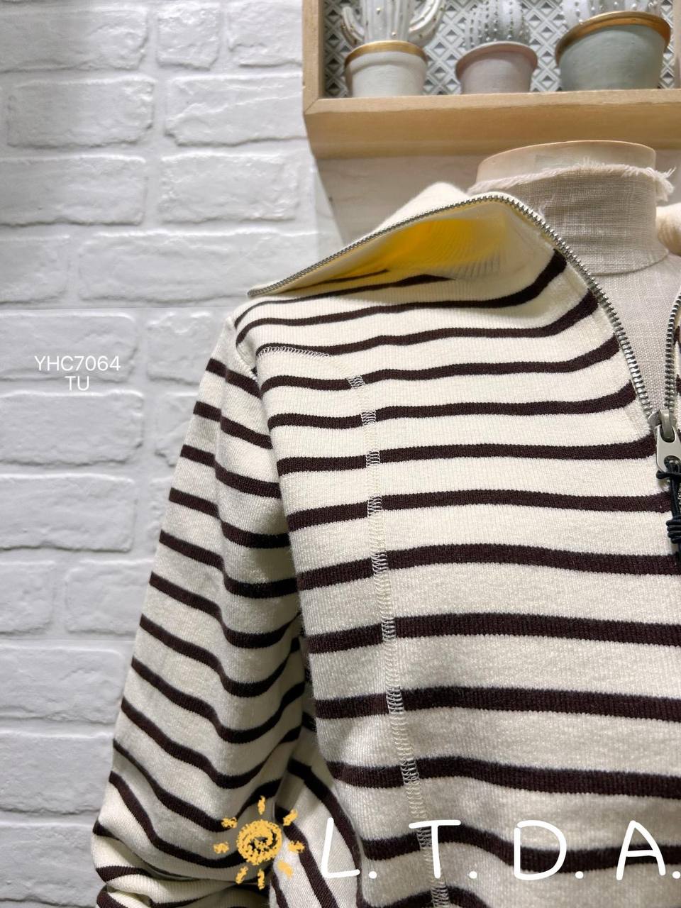 A Polo-style lock-up jumper