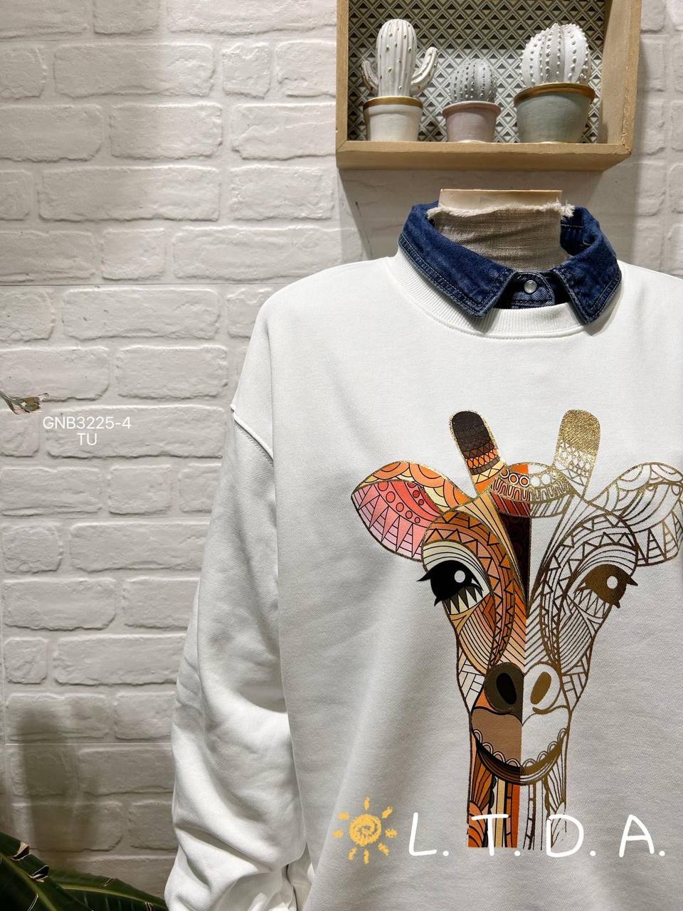 Loose-cut cotton jumper