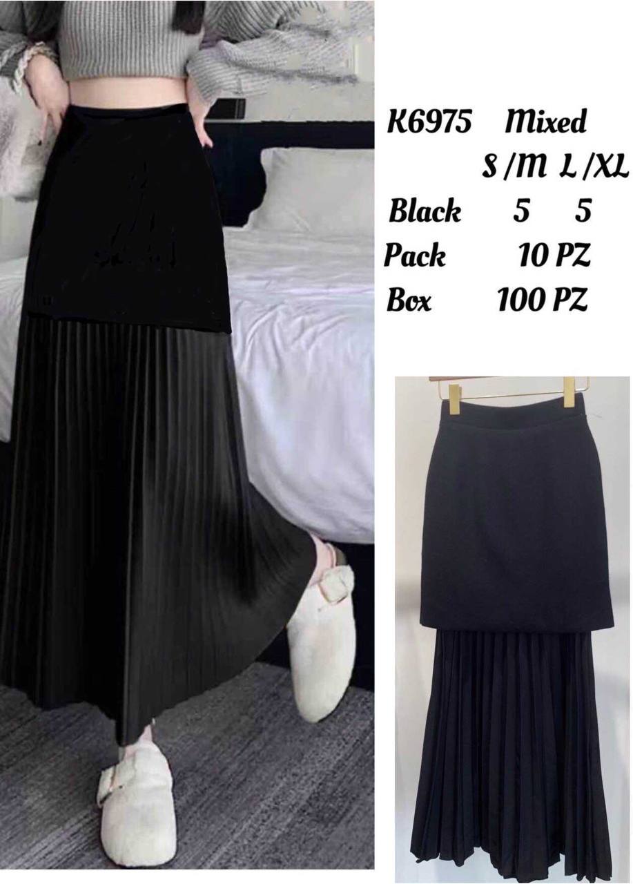 Knit Skirt with Combined Pleated Insert