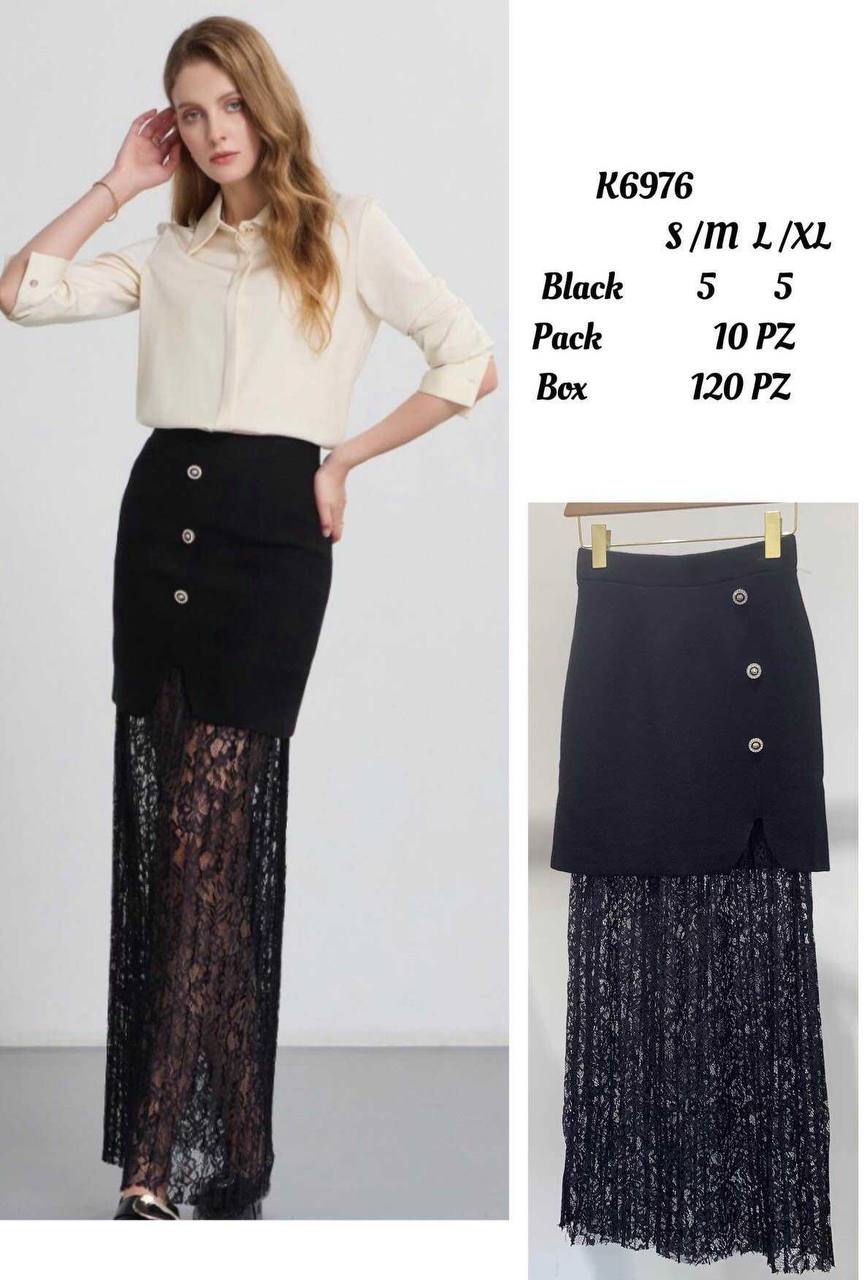 Knit Skirt with Guipure