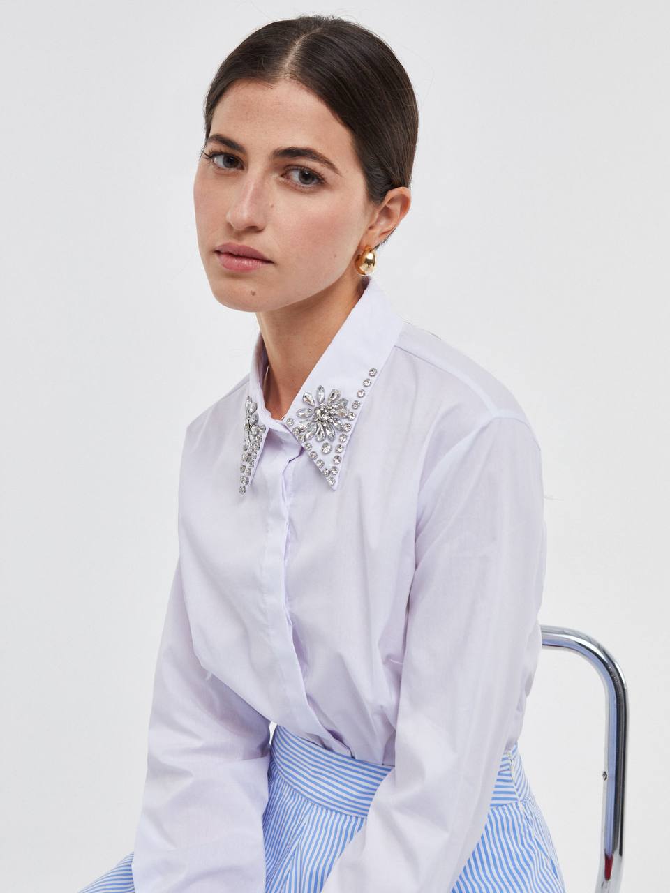 Shirt with stones