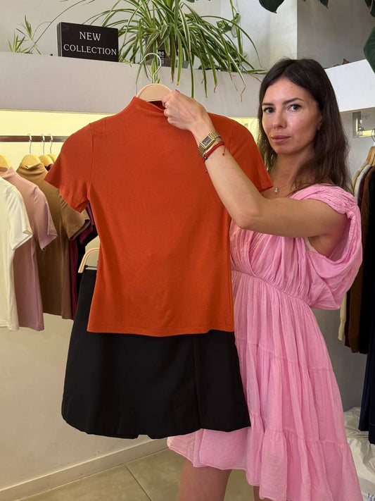 Viscose T-shirt with a collar