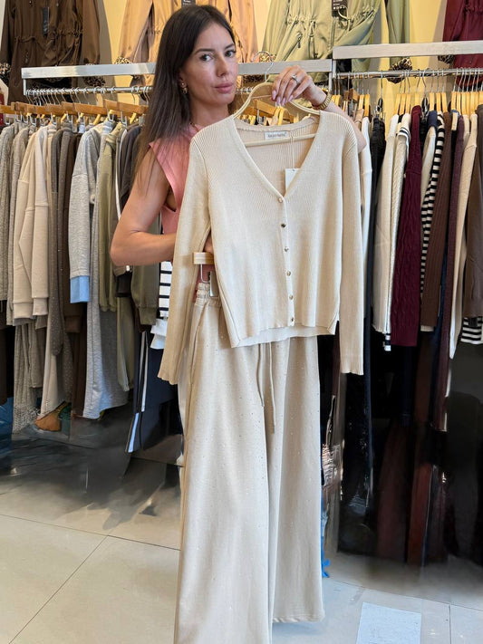 Trousers with hot-fix rhinestones