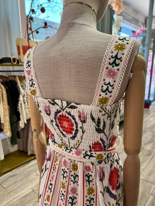 Dress on the belt.