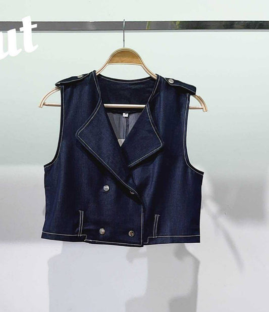 shortening vest and jeans.