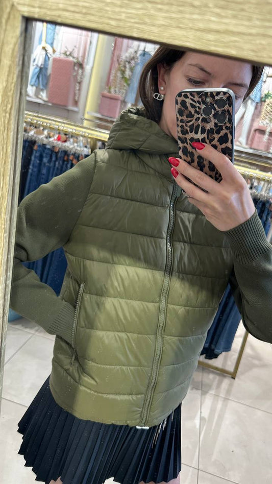 Stogram with combined knitwear and back