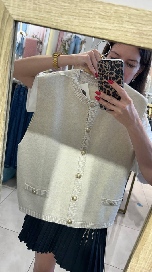 Knitwear vest