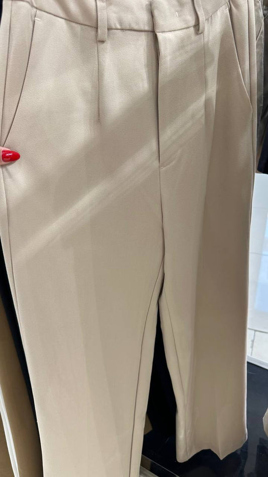 Straight-leg pants