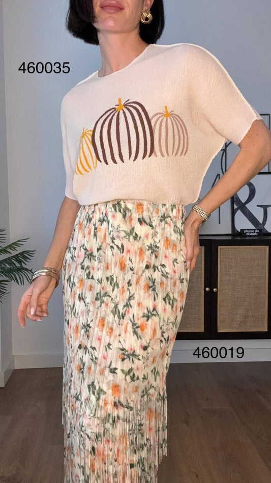 100% flax blouse and skirt with tassels.