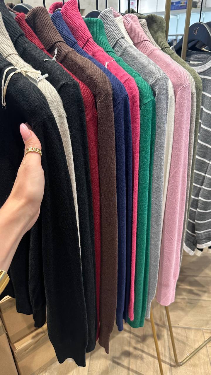 Basic turtlenecks in popular colors