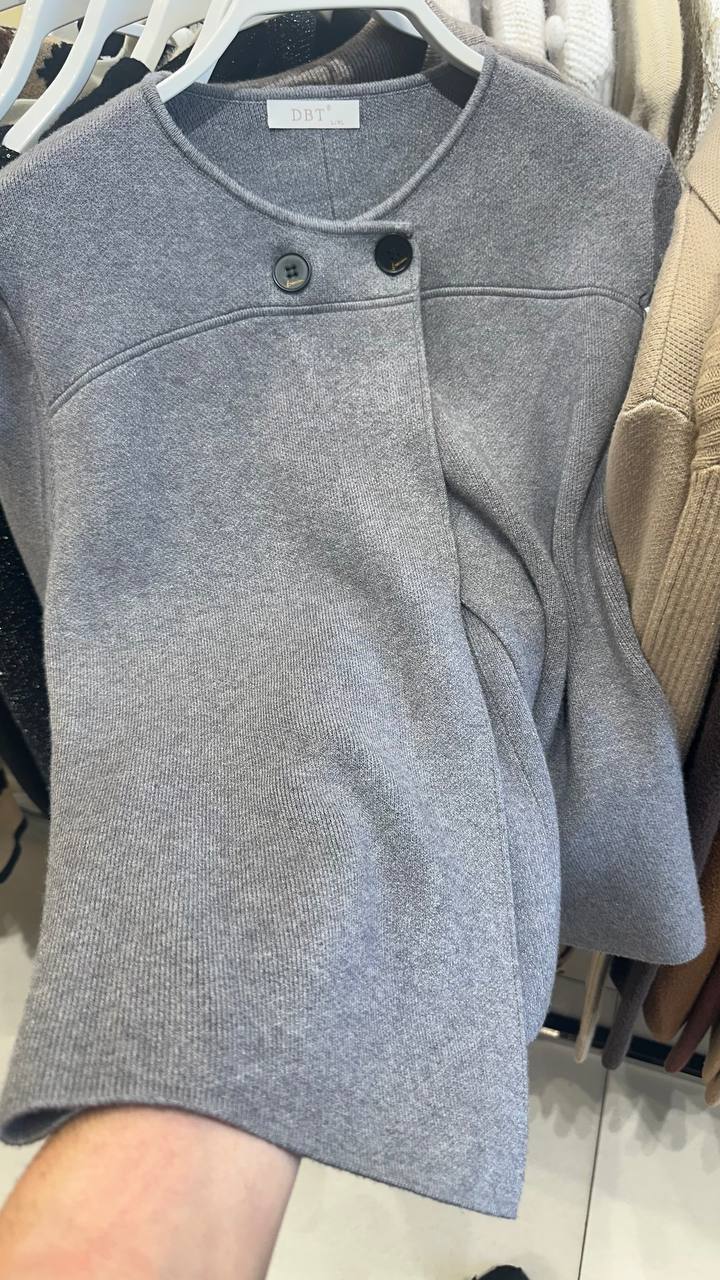 Knitted Jacket with 2 Buttons - Smooth Viscose Fabric