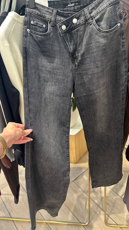 New jeans model