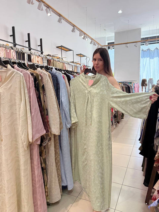 Loose-fitting dress
