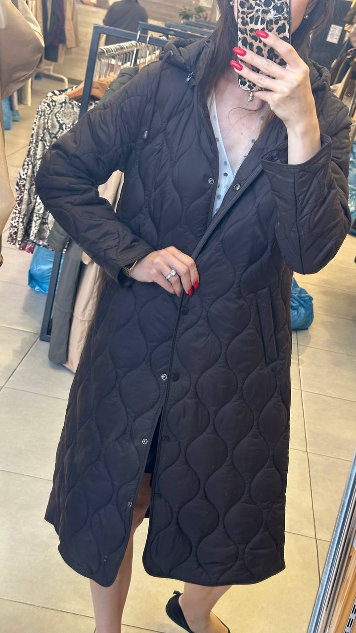 100g Straight-Cut Coat with Detachable Hood and Snap Pockets