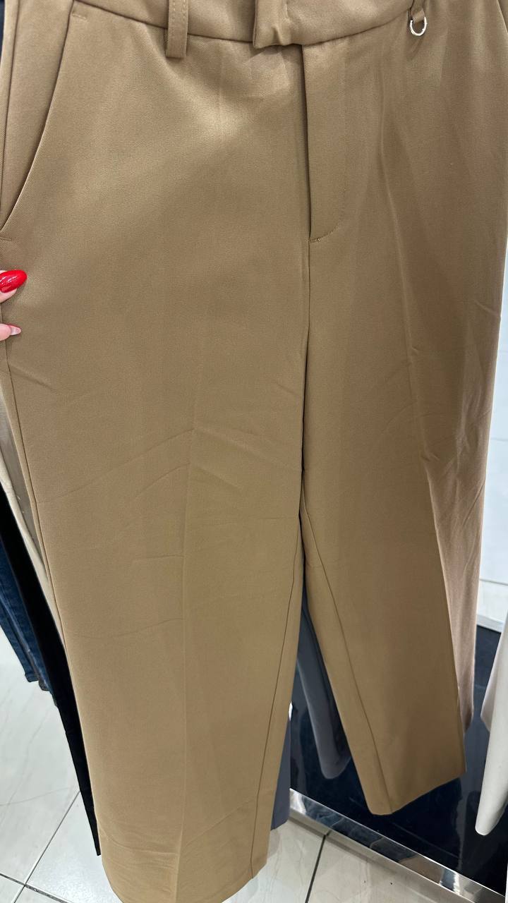 Straight-leg pants