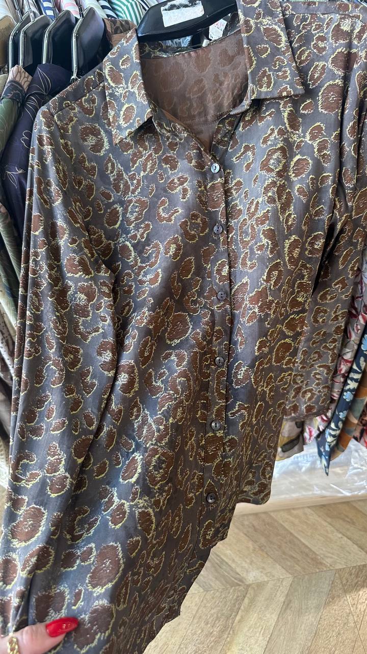 Shirts with autumn prints