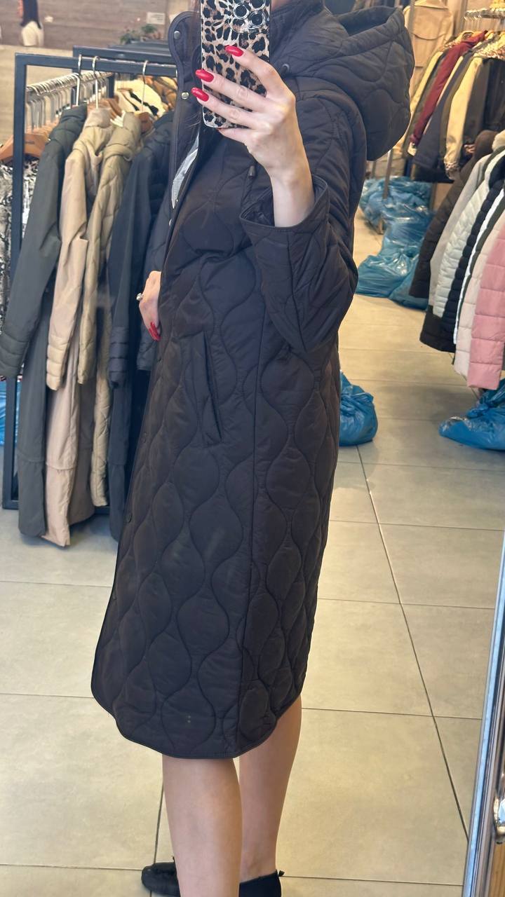 100g Straight-Cut Coat with Detachable Hood and Snap Pockets