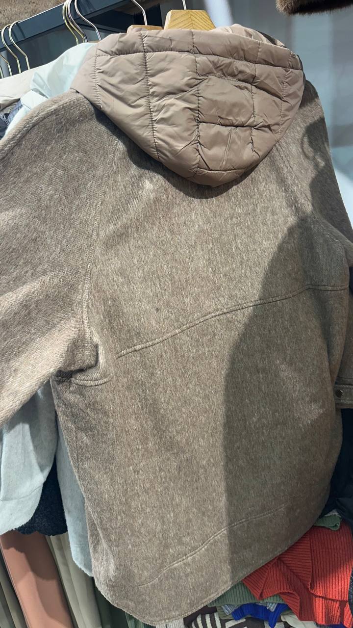 A two-piece set