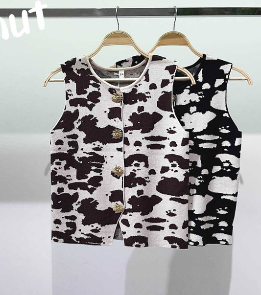 Knitwear vest