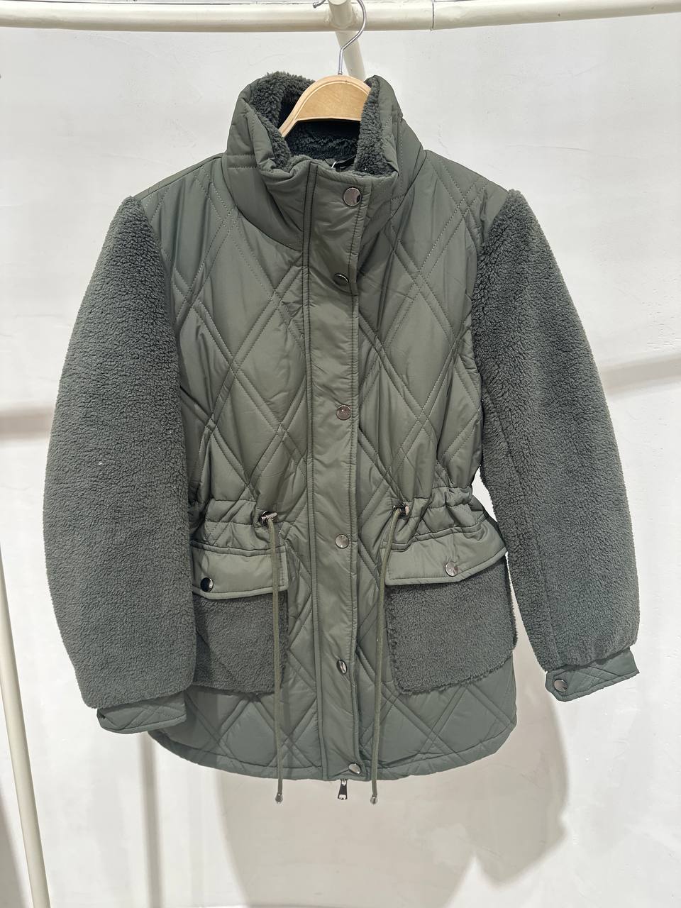 Teddy Quilted Jacket with Combined Sleeves