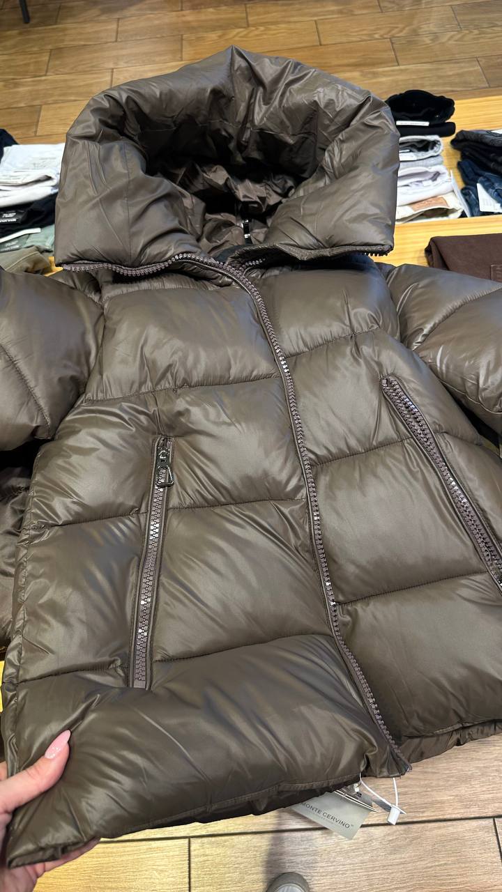 Autumn-Spring Jacket with High Collar